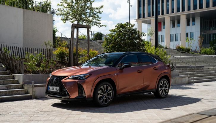 Lexus UX 300h: il crossover si aggiorna con l’arrivo del model year 2024 - Foto 55 di 136