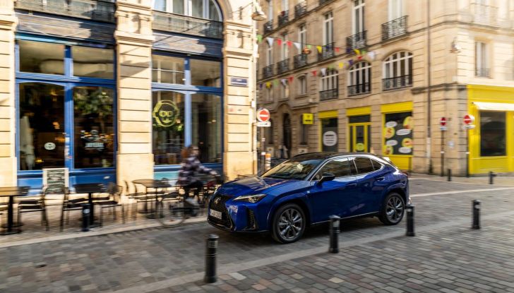 Lexus UX 300h: il crossover si aggiorna con l’arrivo del model year 2024 - Foto 19 di 136
