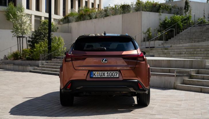Lexus UX 300h: il crossover si aggiorna con l’arrivo del model year 2024 - Foto 60 di 136