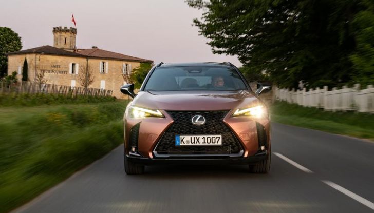 Lexus UX 300h: il crossover si aggiorna con l’arrivo del model year 2024 - Foto 88 di 136