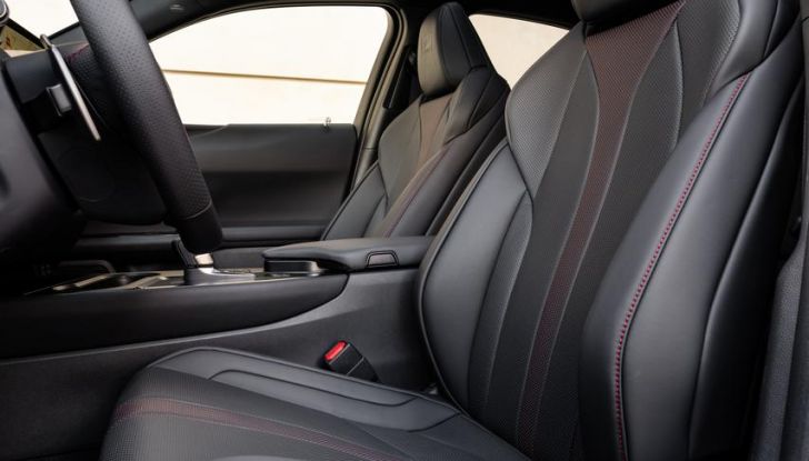 Lexus UX 300h: il crossover si aggiorna con l’arrivo del model year 2024 - Foto 123 di 136