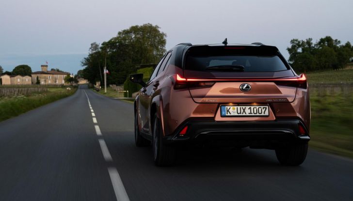 Lexus UX 300h: il crossover si aggiorna con l’arrivo del model year 2024 - Foto 91 di 136