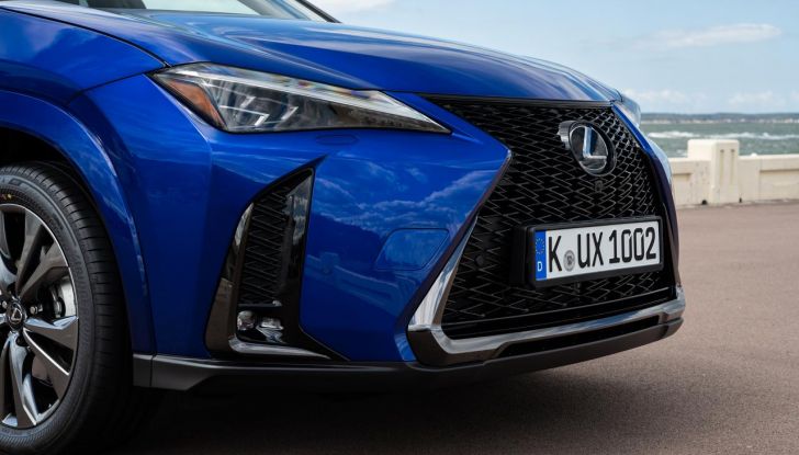 Lexus UX 300h: il crossover si aggiorna con l’arrivo del model year 2024 - Foto 47 di 136