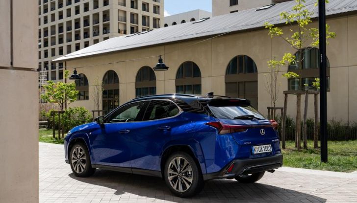 Lexus UX 300h: il crossover si aggiorna con l’arrivo del model year 2024 - Foto 6 di 136