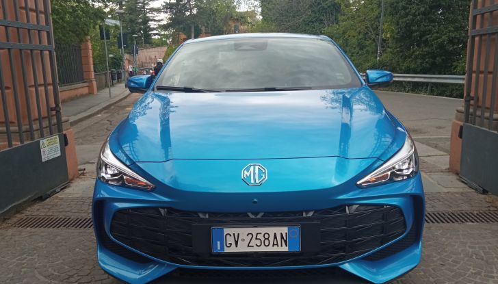 MG3 Hybrid+ prova su strada, prezzi e prestazioni - Foto 13 di 17
