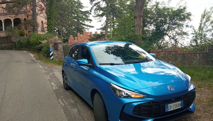 MG3 Hybrid+ prova su strada, prezzi e prestazioni - Foto 8 di 17