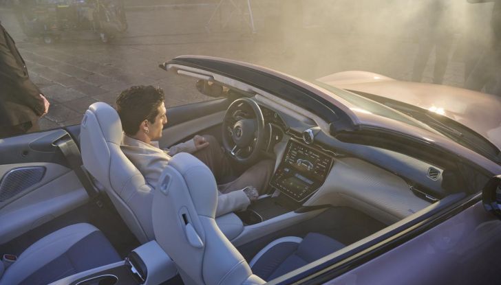 Maserati GranCabrio Folgore: caratteristiche, design, abitacolo, motore, prestazioni e autonomia - Foto 58 di 61