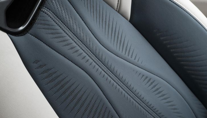 Maserati GranCabrio Folgore: caratteristiche, design, abitacolo, motore, prestazioni e autonomia - Foto 46 di 61