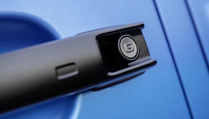 Mercedes Classe G elettrico: caratteristiche, design, abitacolo, motori, autonomia e prezzi - Foto 22 di 120