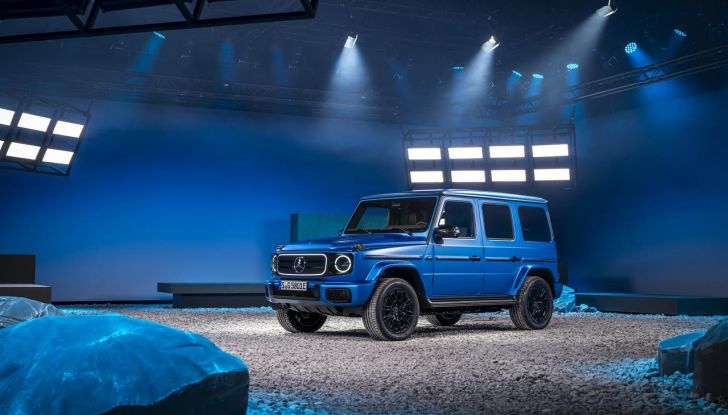 Mercedes Classe G elettrico: caratteristiche, design, abitacolo, motori, autonomia e prezzi - Foto 63 di 120