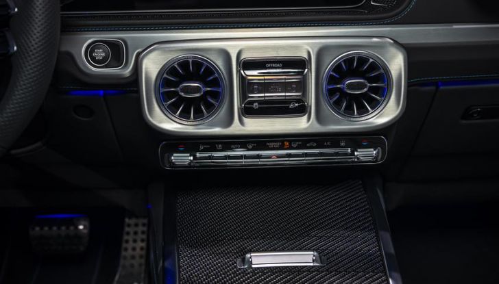 Mercedes Classe G elettrico: caratteristiche, design, abitacolo, motori, autonomia e prezzi - Foto 90 di 120