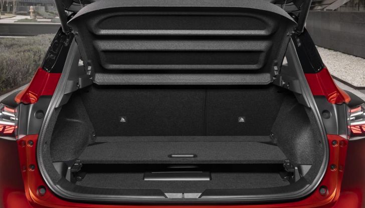 Nissan Qashqai 2024: caratteristiche, abitacolo, motori, design e novità - Foto 63 di 120