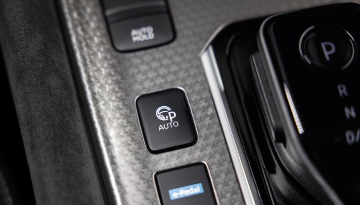 Nissan Qashqai 2024: caratteristiche, abitacolo, motori, design e novità - Foto 88 di 120