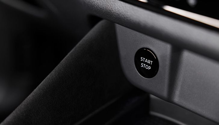 Nissan Qashqai 2024: caratteristiche, abitacolo, motori, design e novità - Foto 98 di 120