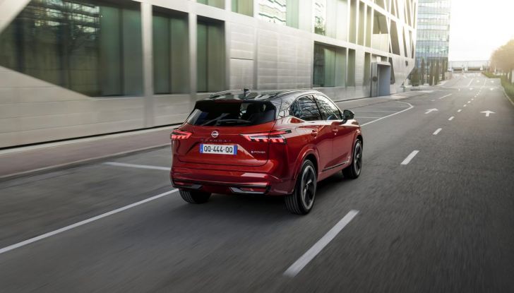 Nissan Qashqai 2024: caratteristiche, abitacolo, motori, design e novità - Foto 33 di 120