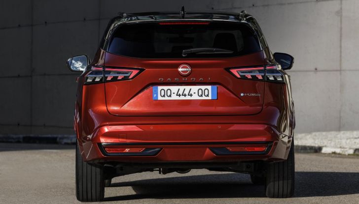 Nissan Qashqai 2024: caratteristiche, abitacolo, motori, design e novità - Foto 9 di 120