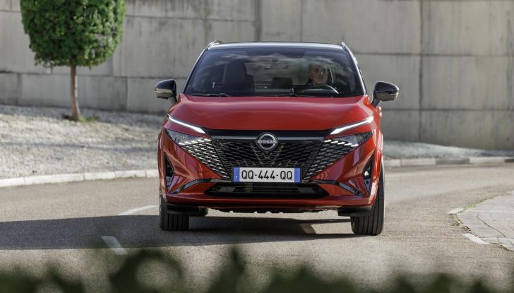 Nissan Qashqai 2024: caratteristiche, abitacolo, motori, design e novità - Foto 5 di 120