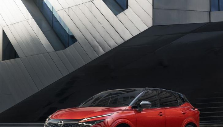 Nissan Qashqai 2024: caratteristiche, abitacolo, motori, design e novità - Foto 7 di 120