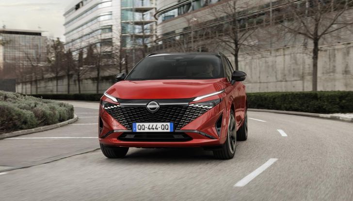 Nissan Qashqai 2024: caratteristiche, abitacolo, motori, design e novità - Foto 16 di 120