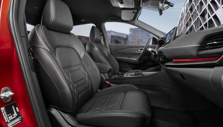 Nissan Qashqai 2024: caratteristiche, abitacolo, motori, design e novità - Foto 68 di 120