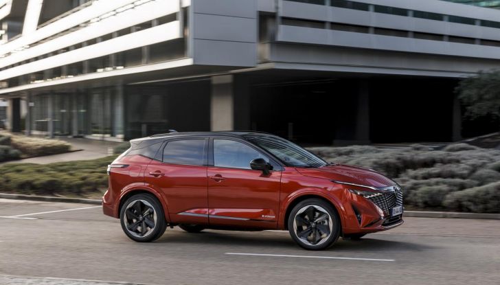 Nissan Qashqai 2024: caratteristiche, abitacolo, motori, design e novità - Foto 4 di 120