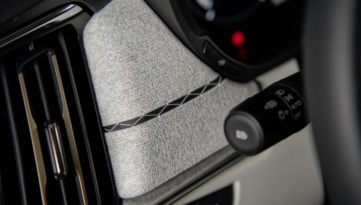 Mazda CX-80 2024: motori, allestimenti e prezzi - Foto 97 di 120