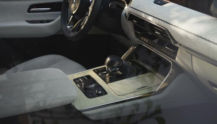 Mazda CX-80 2024: motori, allestimenti e prezzi - Foto 18 di 120