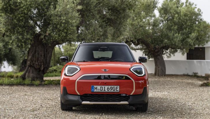Nuova Mini Aceman: caratteristiche, design, abitacolo, versioni, motori e autonomia - Foto 24 di 134