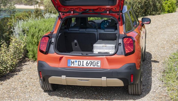 Nuova Mini Aceman: caratteristiche, design, abitacolo, versioni, motori e autonomia - Foto 127 di 134