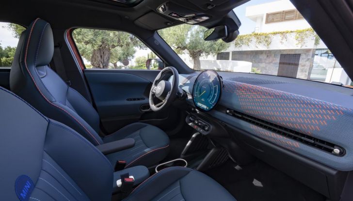 Nuova Mini Aceman: caratteristiche, design, abitacolo, versioni, motori e autonomia - Foto 105 di 134