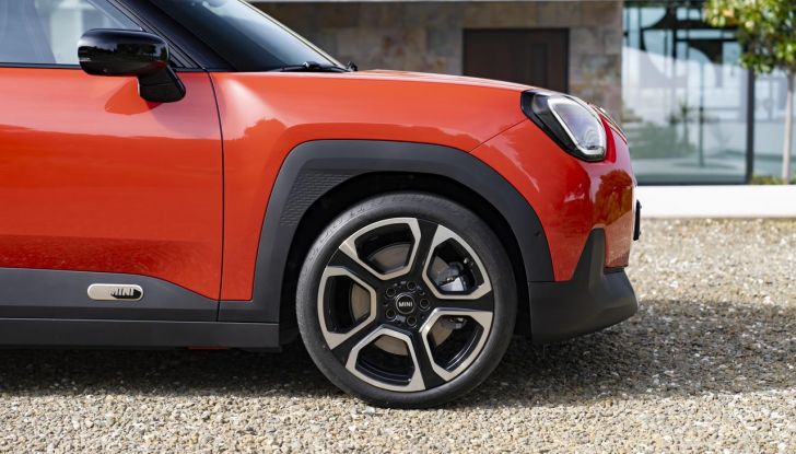 Nuova Mini Aceman: caratteristiche, design, abitacolo, versioni, motori e autonomia - Foto 98 di 134