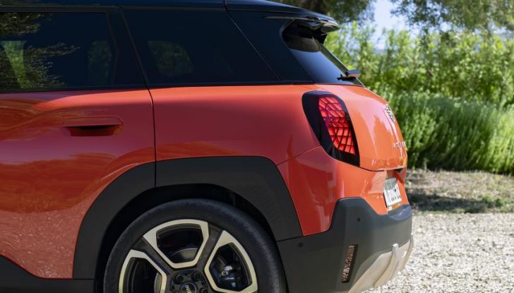 Nuova Mini Aceman: caratteristiche, design, abitacolo, versioni, motori e autonomia - Foto 91 di 134