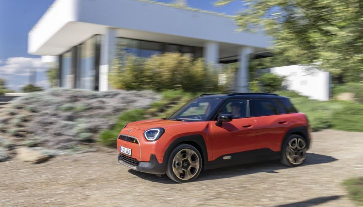 Nuova Mini Aceman: caratteristiche, design, abitacolo, versioni, motori e autonomia - Foto 64 di 134