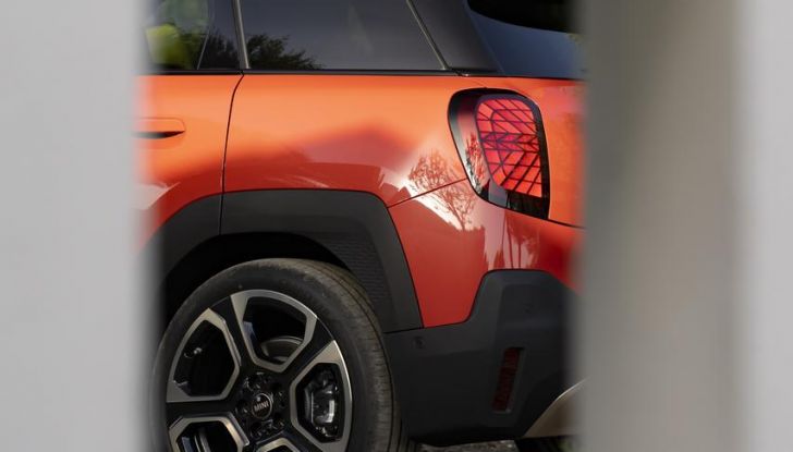 Nuova Mini Aceman: caratteristiche, design, abitacolo, versioni, motori e autonomia - Foto 102 di 134