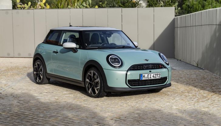 Mini Cooper S: svelato il nuovo allestimento Classic - Foto 24 di 48