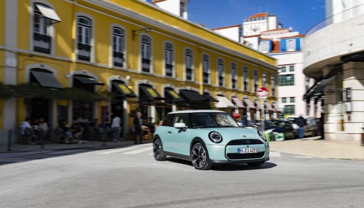Mini Cooper S: svelato il nuovo allestimento Classic - Foto 5 di 48