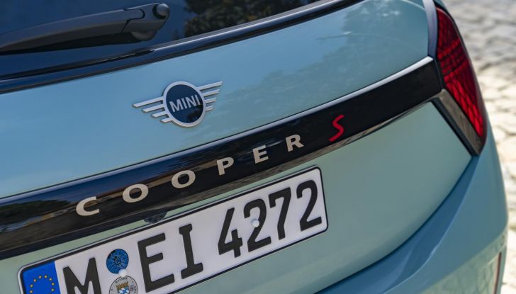 Mini Cooper S: svelato il nuovo allestimento Classic - Foto 37 di 48