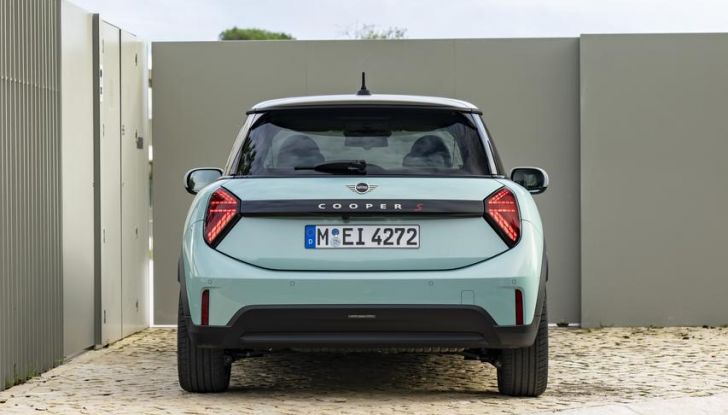 Mini Cooper S: svelato il nuovo allestimento Classic - Foto 27 di 48