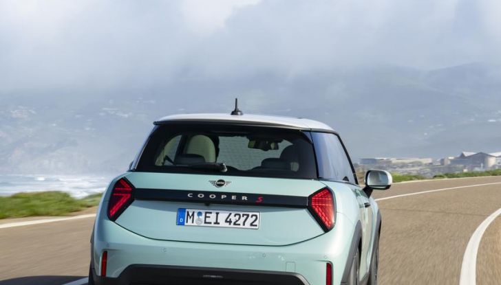 Mini Cooper S: svelato il nuovo allestimento Classic - Foto 17 di 48