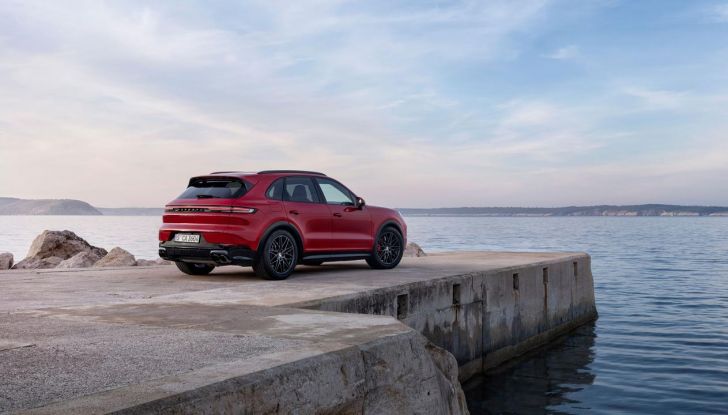 Porsche Cayenne GTS: caratteristiche, design, abitacolo, motore, prestazioni e prezzi - Foto 24 di 24