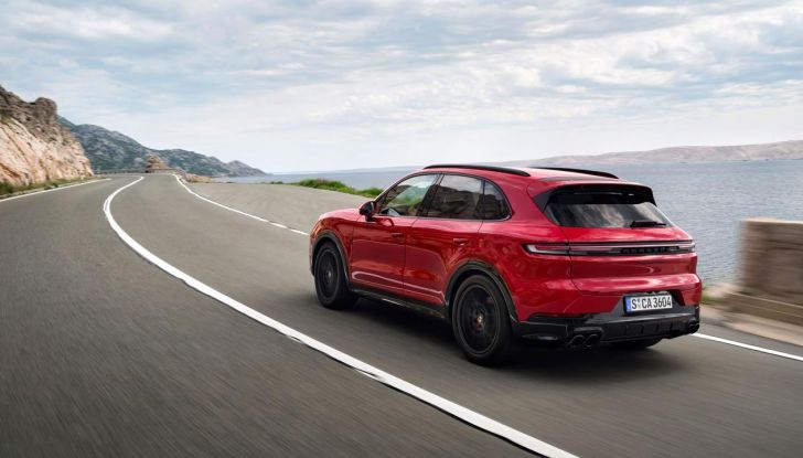 Porsche Cayenne GTS 2024