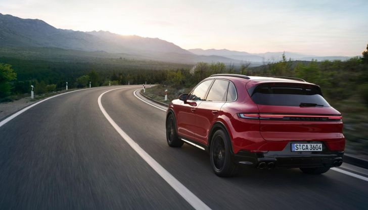 Porsche Cayenne GTS: caratteristiche, design, abitacolo, motore, prestazioni e prezzi - Foto 8 di 24