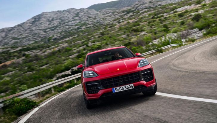 Porsche Cayenne GTS: caratteristiche, design, abitacolo, motore, prestazioni e prezzi - Foto 17 di 24