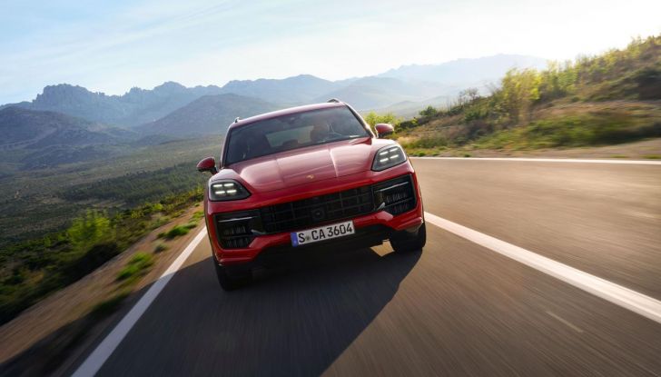 Porsche Cayenne GTS: caratteristiche, design, abitacolo, motore, prestazioni e prezzi - Foto 10 di 24