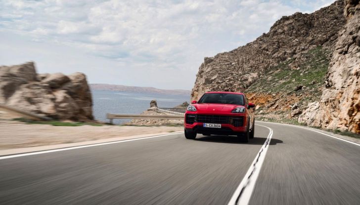 Porsche Cayenne GTS: caratteristiche, design, abitacolo, motore, prestazioni e prezzi - Foto 5 di 24