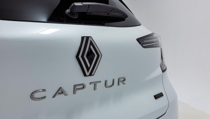 Nuovo Renault Captur: si aprono gli ordini in Italia da 22.550 euro - Foto 114 di 136