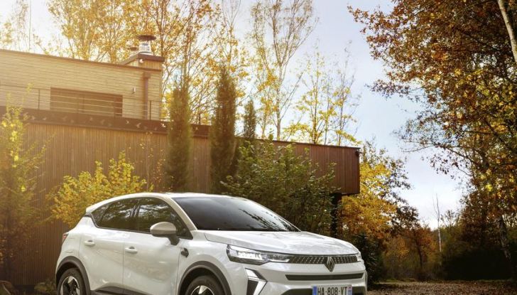 Nuovo Renault Captur: si aprono gli ordini in Italia da 22.550 euro - Foto 23 di 136