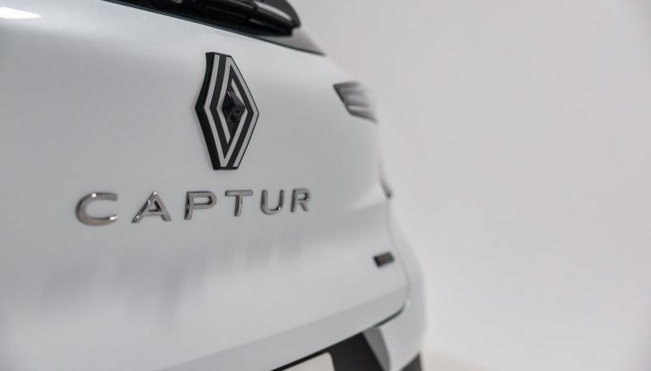 Nuovo Renault Captur: si aprono gli ordini in Italia da 22.550 euro - Foto 134 di 136