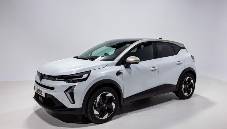 Nuovo Renault Captur: si aprono gli ordini in Italia da 22.550 euro - Foto 122 di 136