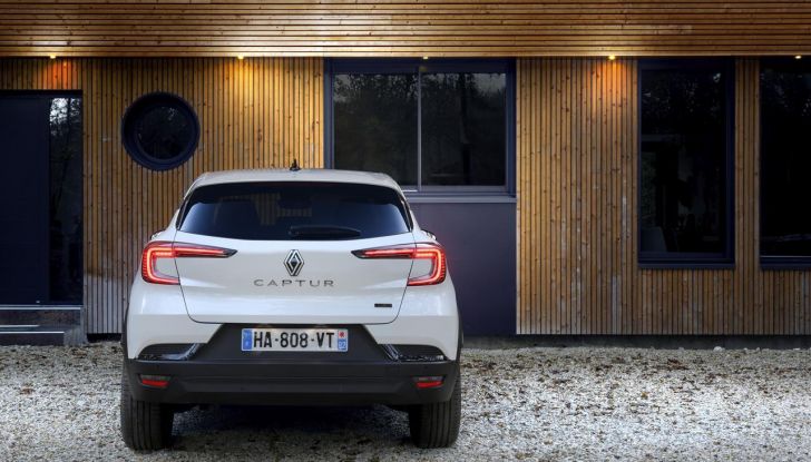 Nuovo Renault Captur: si aprono gli ordini in Italia da 22.550 euro - Foto 28 di 136